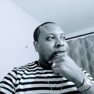 Meet your Posher, Handy conzalez